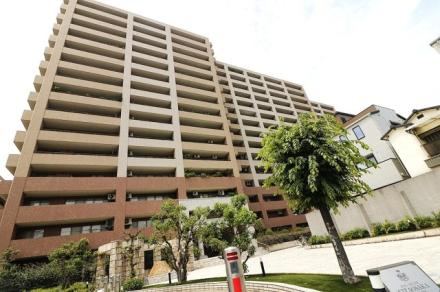 3LDK apartment in Yodogawa Ward, Osaka - Photo 1