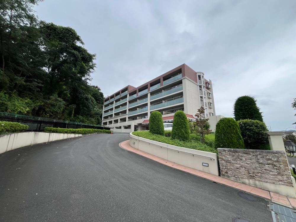 2LDK apartment in Atsugi, Kanagawa - Photo 1