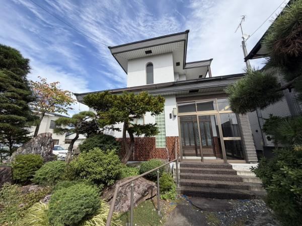 4LDK house in Tomakomai, Hokkaido - Photo 1