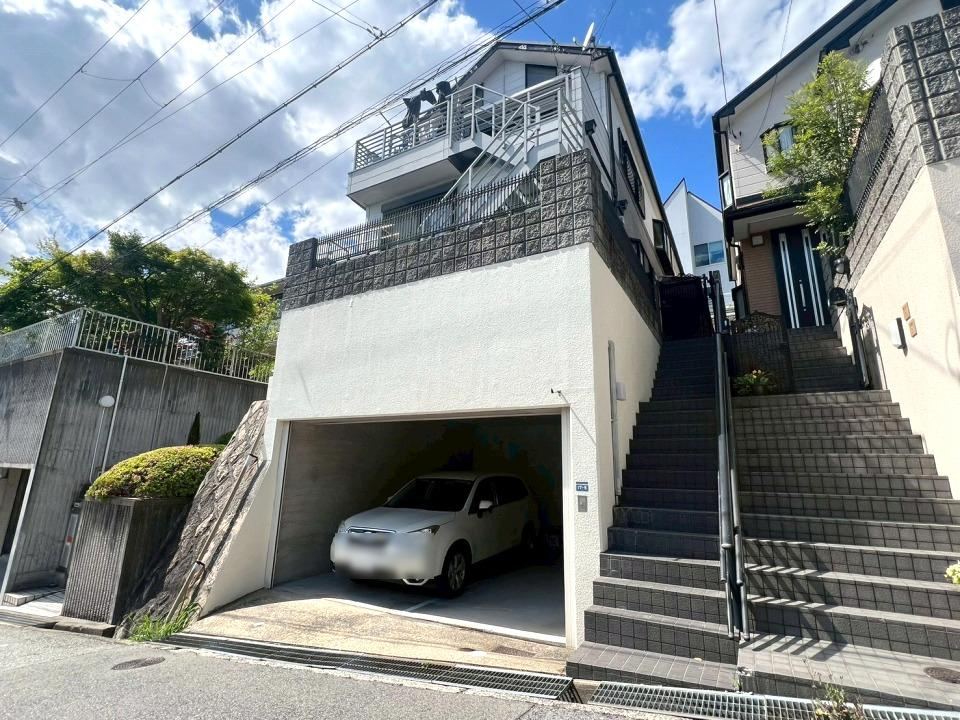 4LDK+S house in Higashinada Ward, Kobe, Hyogo - Photo 1