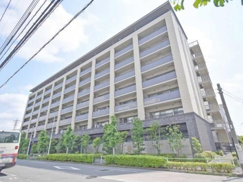 2LDK apartment in Hino, Tokyo - Photo 1