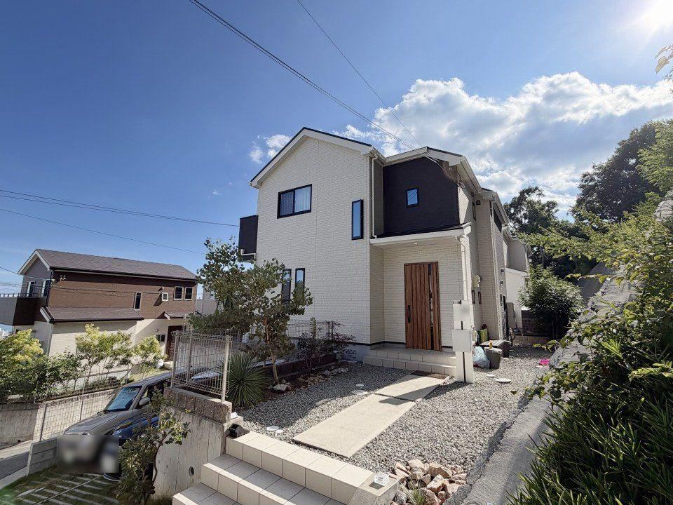 3LDK+S house in Nada Ward, Kobe, Hyogo - Photo 1