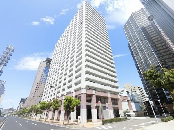 2LDK apartment in Chuo Ward, Kobe, Hyogo - Photo 1