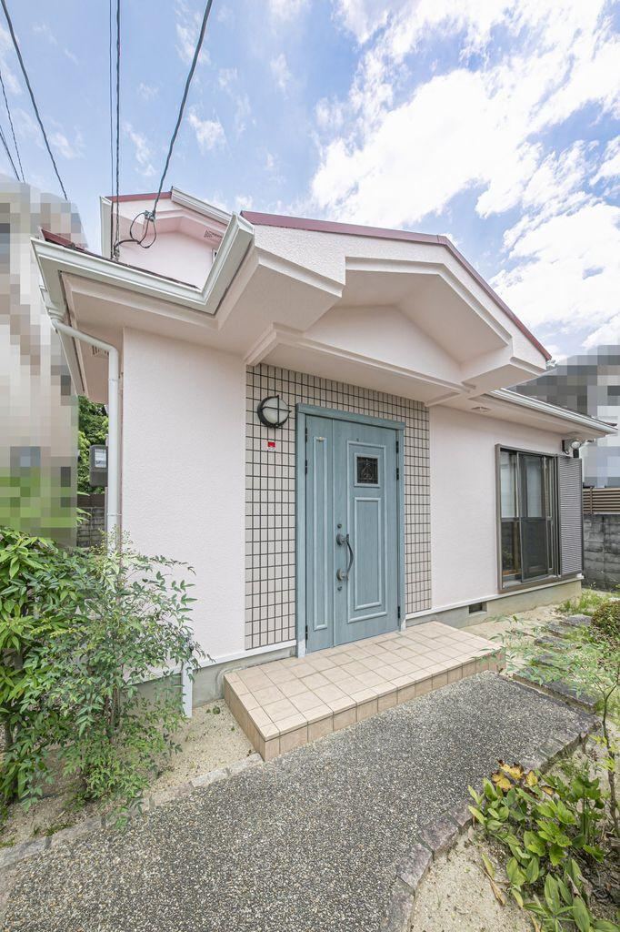 4LDK house in Toyonaka, Osaka - Photo 1