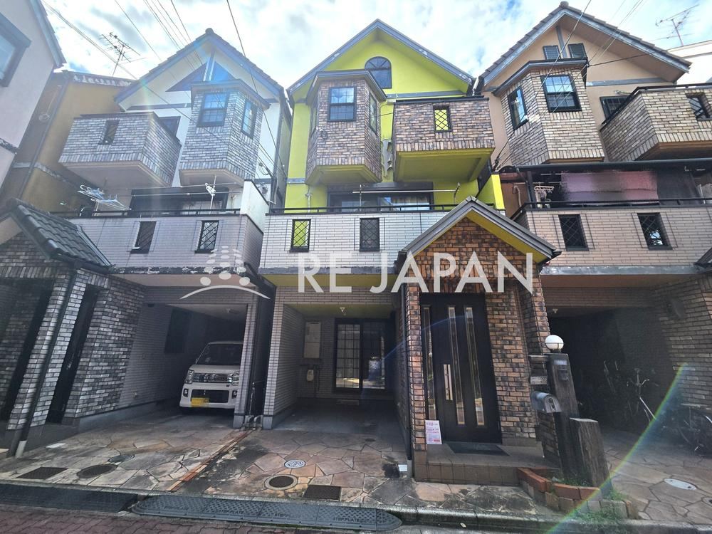 5LDKK house in Higashiosaka, Osaka - Photo 1