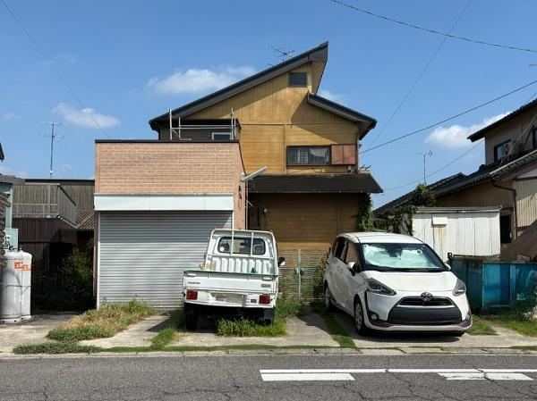 4LDK house in Higashiura, Chita District, Aichi - Photo 1