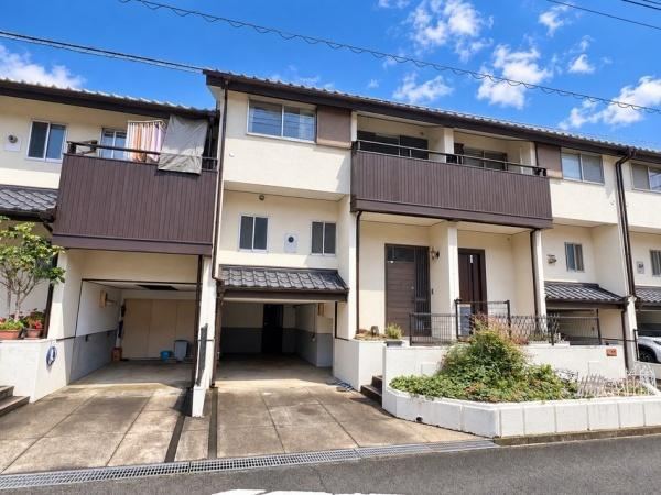 4LDK apartment in Tsukuba, Ibaraki - Photo 1