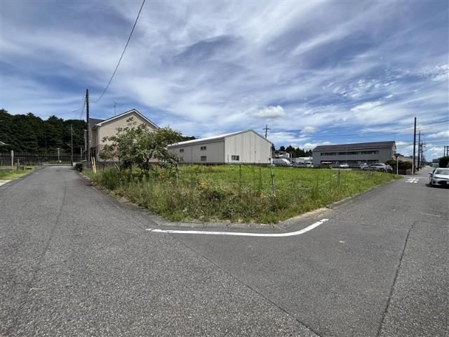 697 m² land in Narita, Chiba - Photo 1