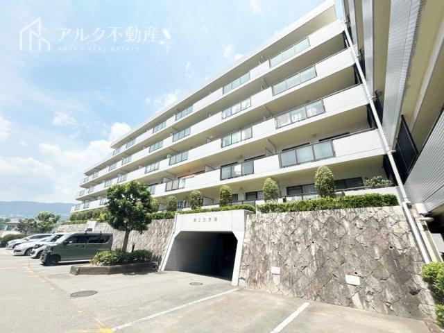 4LDK apartment in Nishinomiya, Hyogo - Photo 1