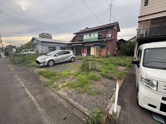 plot of land in Hashima District
