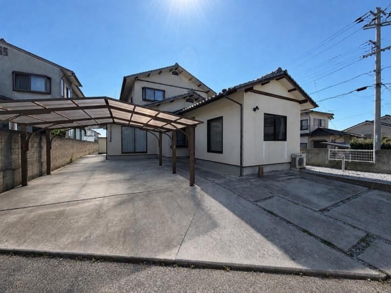 6LDK house in Takamatsu, Kagawa - Photo 1