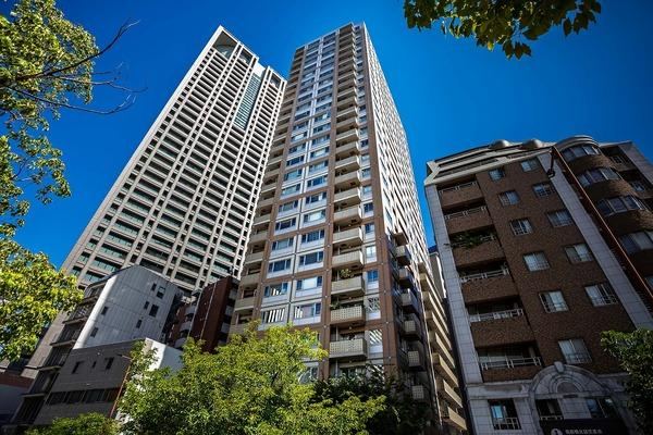 2LDK apartment in Kita Ward, Osaka - Photo 1