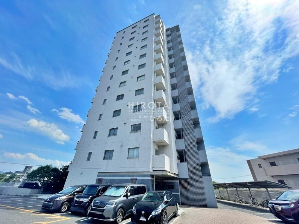3LDK apartment in Yahatanishi Ward, Kitakyushu, Fukuoka - Photo 1