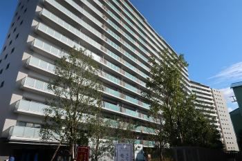 3LDK apartment in Sakai Ward, Sakai, Osaka - Photo 1