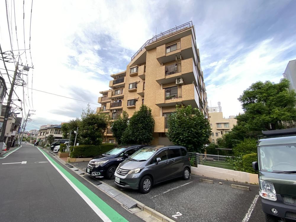2LDK apartment in Kita Ward, Tokyo - Photo 1