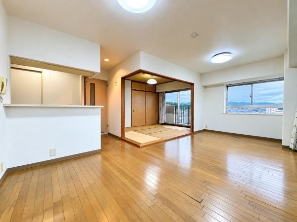 4LDK apartment in Kashihara, Nara - Photo 1
