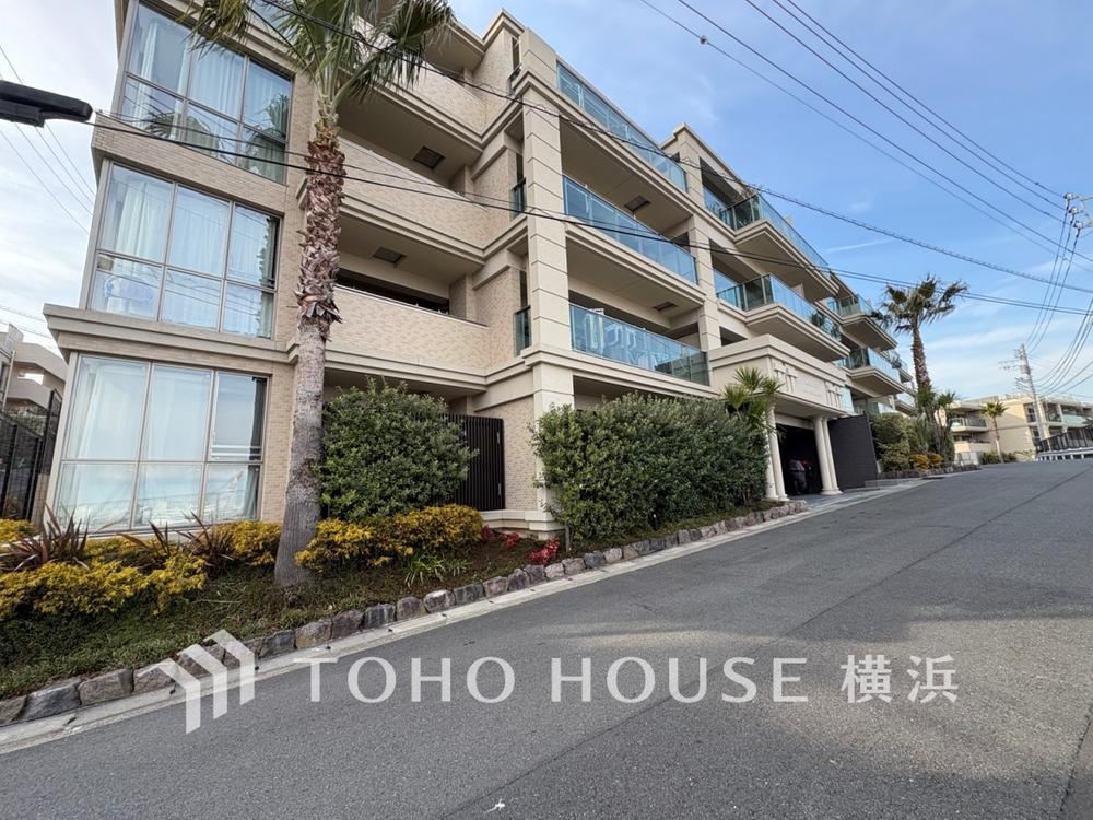 3LDK apartment in Isogo Ward, Yokohama, Kanagawa - Photo 1