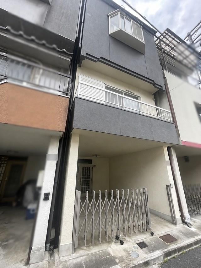 3LDK house in Kadoma, Osaka - Photo 1