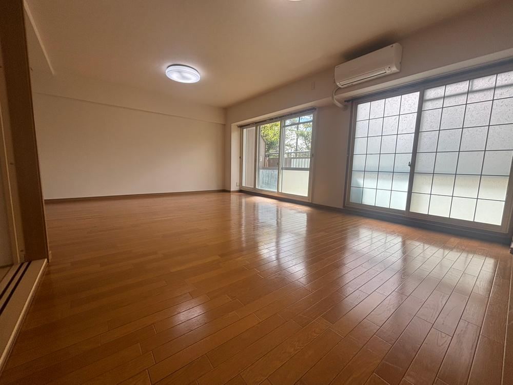 3LDK apartment in Kawachinagano, Osaka - Photo 1