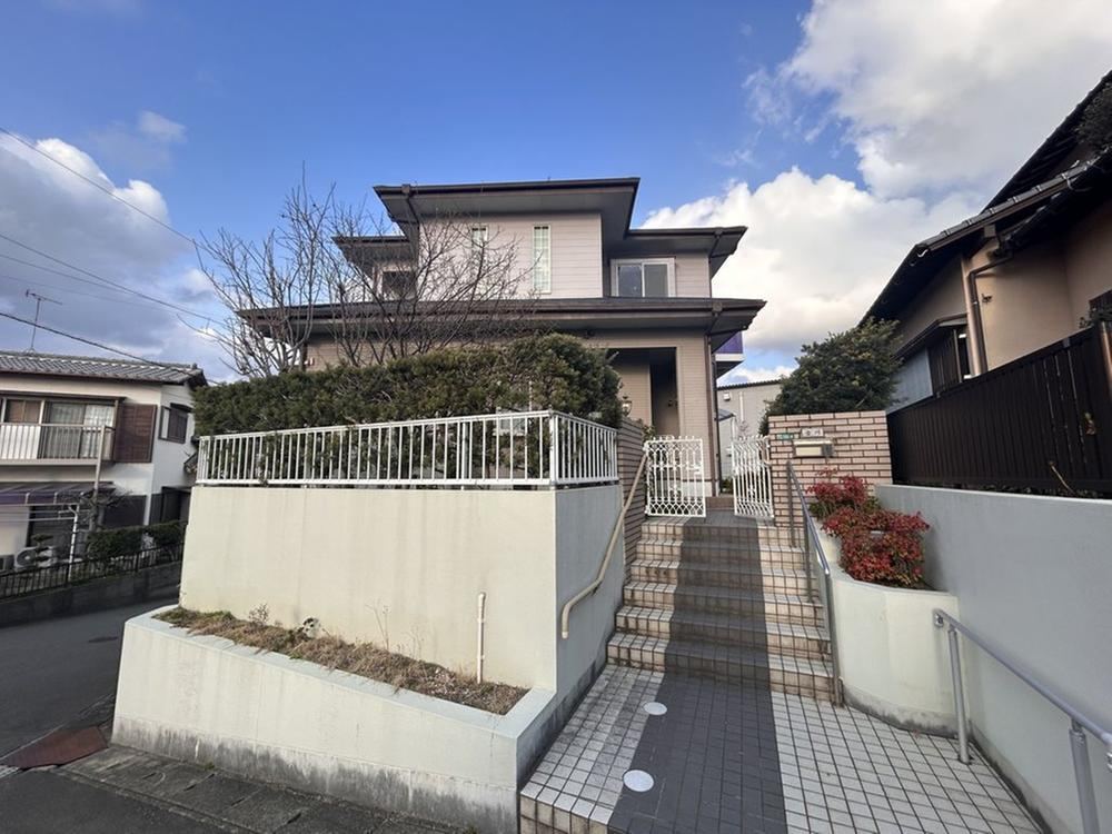 4LDK house in Fukutsu, Fukuoka - Photo 1