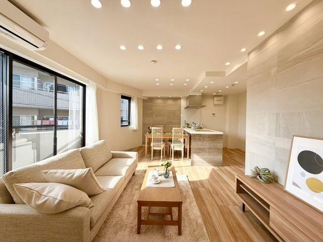 3LDK apartment in Shinagawa Ward, Tokyo - Photo 1