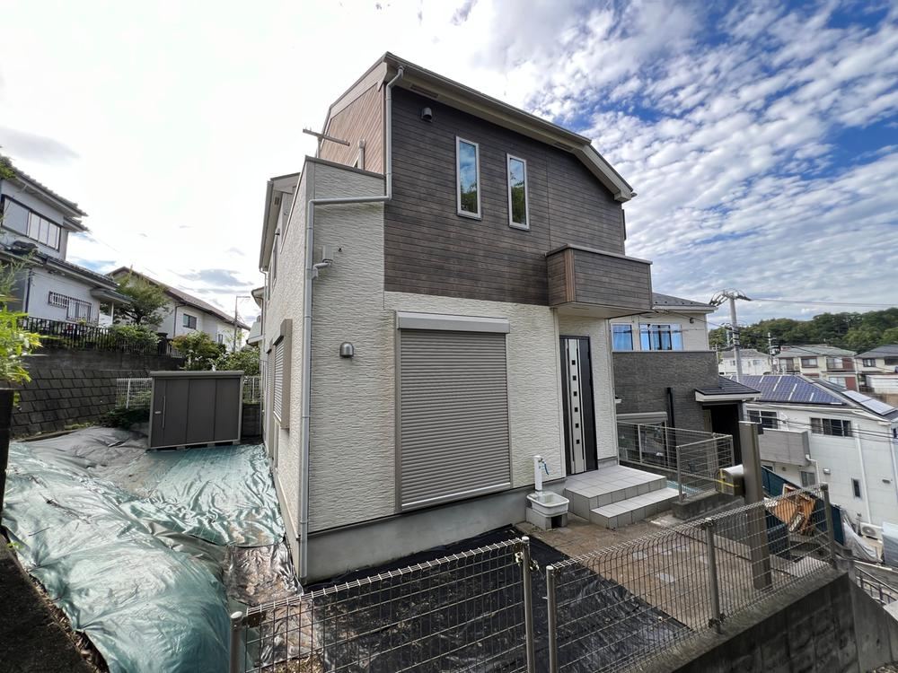 4LDK house in Konan Ward, Yokohama, Kanagawa - Photo 1