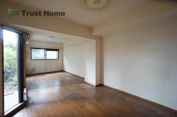 3LDK apartment in Nishinomiya, Hyogo - Photo 1