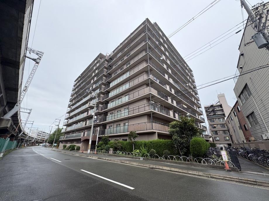 3LDK apartment in Minato Ward, Osaka - Photo 1