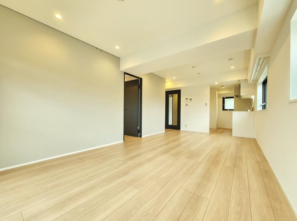 2LDK apartment in Itabashi Ward, Tokyo - Photo 1