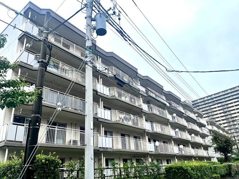 3LDK apartment in Mihama Ward, Chiba - Photo 1
