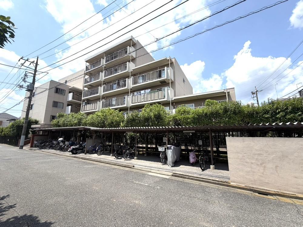 3LDK apartment in Edogawa Ward, Tokyo - Photo 1