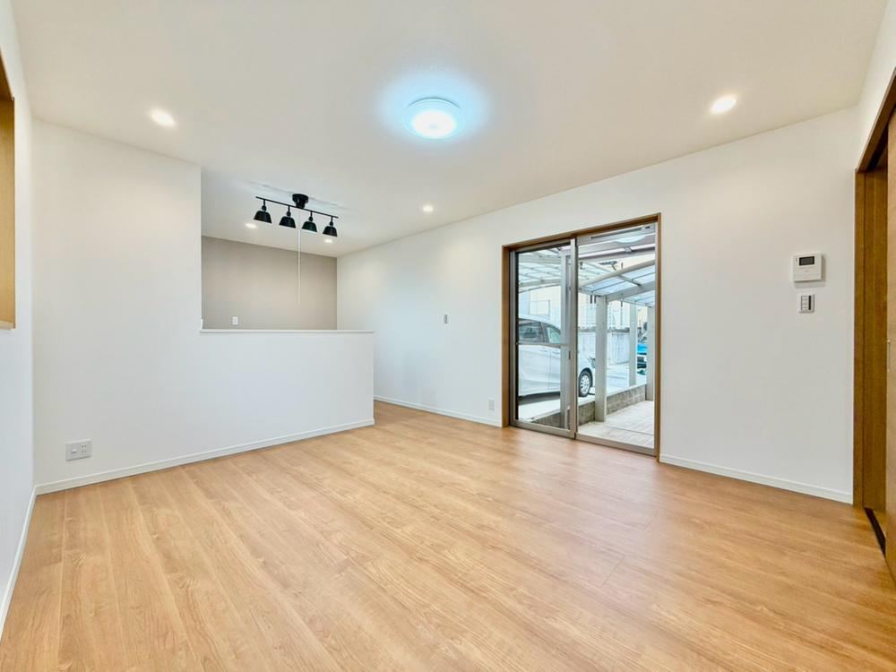 4LDK+S house in Suita, Osaka - Photo 1