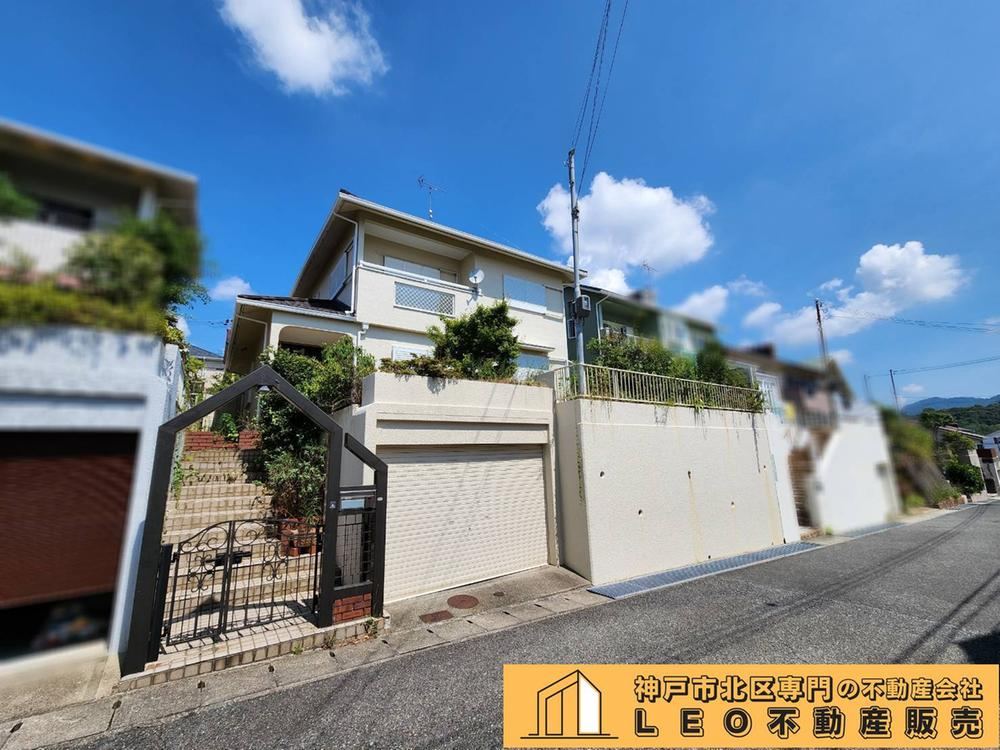 5LDK house in Kita Ward, Kobe, Hyogo - Photo 1