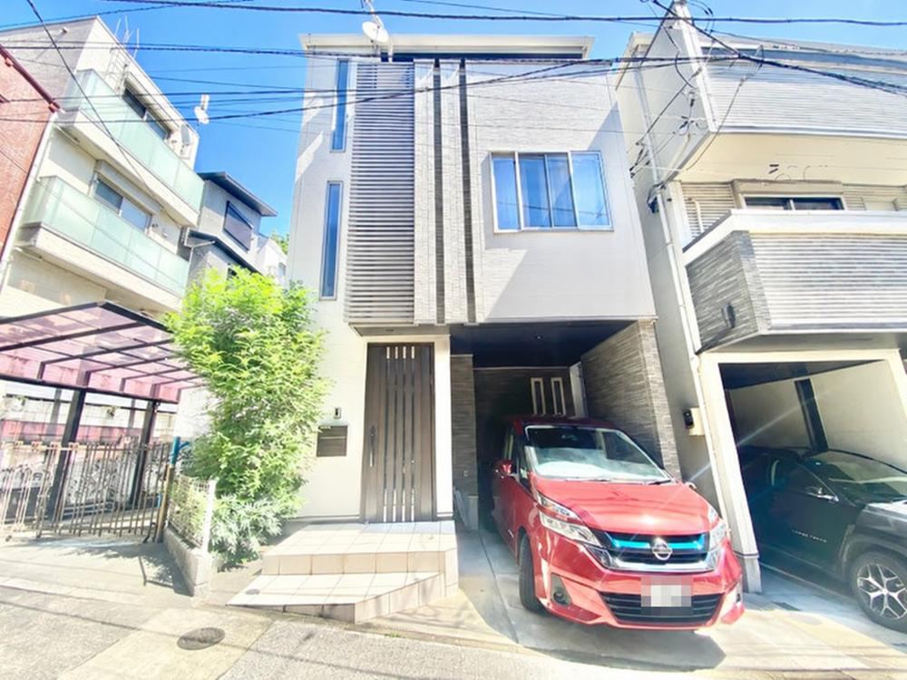 2LDK+S house in Toshima Ward, Tokyo - Photo 1