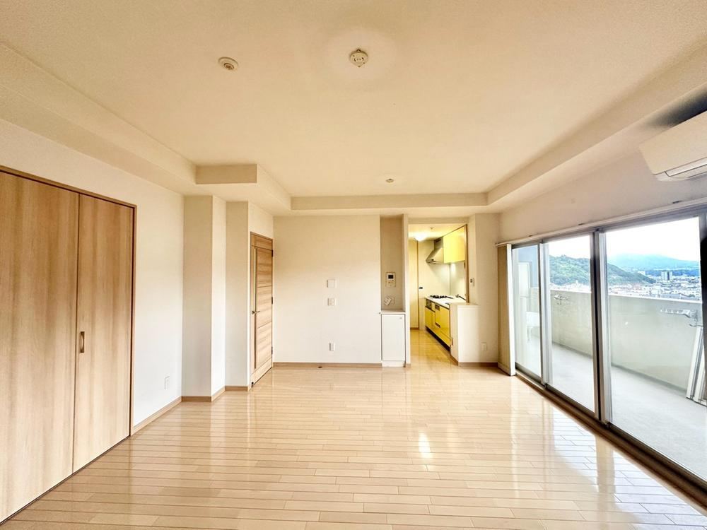 2LDK apartment in Asakita Ward, Hiroshima - Photo 1