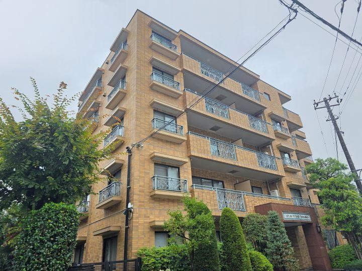 2LDK apartment in Setagaya Ward, Tokyo - Photo 1