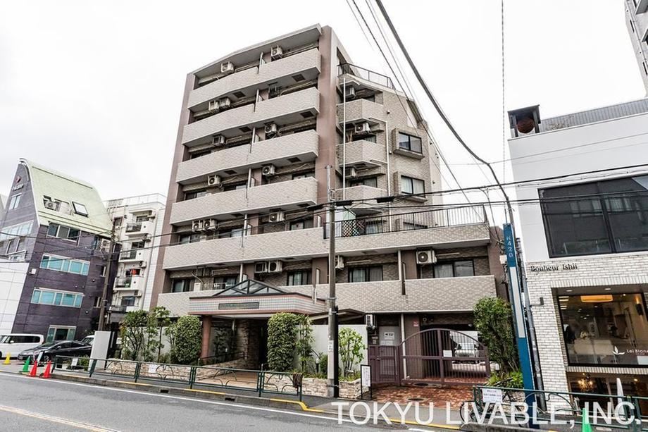 1LDK apartment in Setagaya Ward, Tokyo - Photo 1