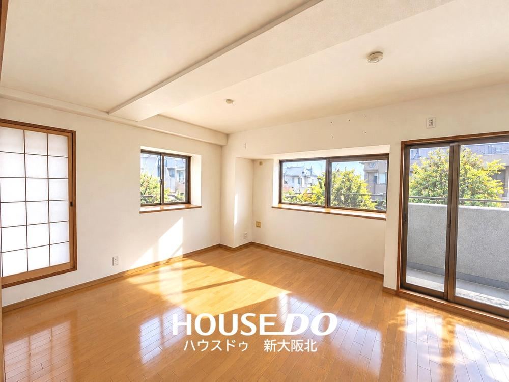 3LDK apartment in Suita, Osaka - Photo 1