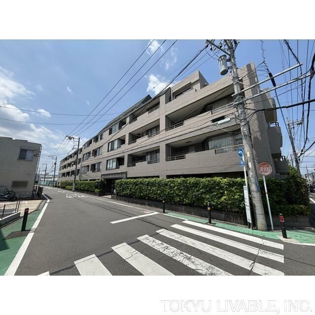 3LDK apartment in Yamato, Kanagawa - Photo 1