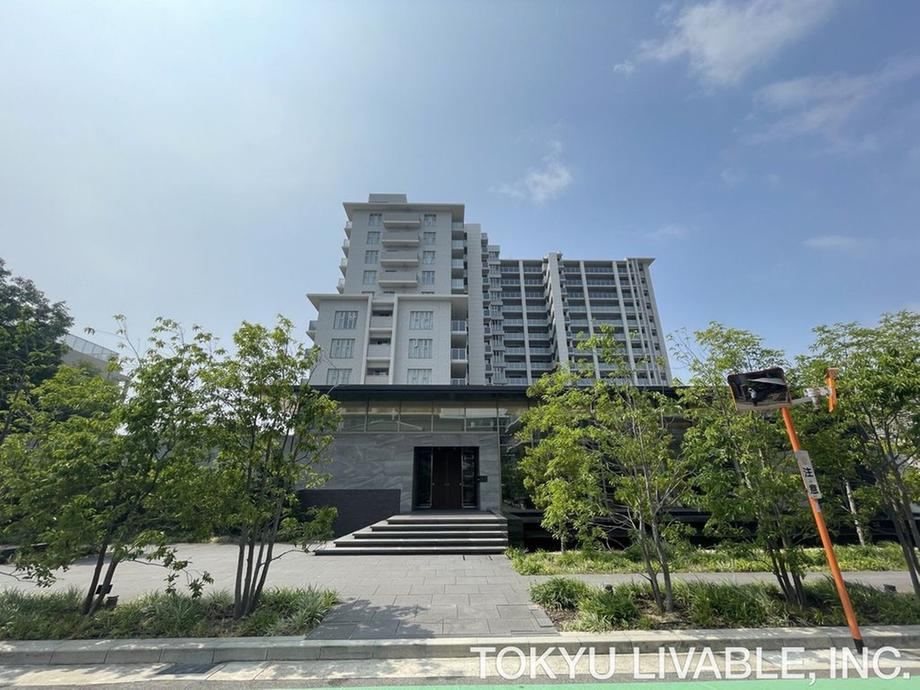 2LDK+S apartment in Amagasaki, Hyogo - Photo 1