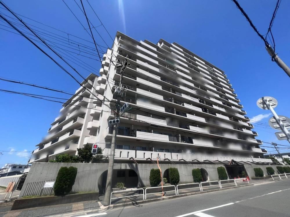 4LDK apartment in Moriguchi, Osaka - Photo 1