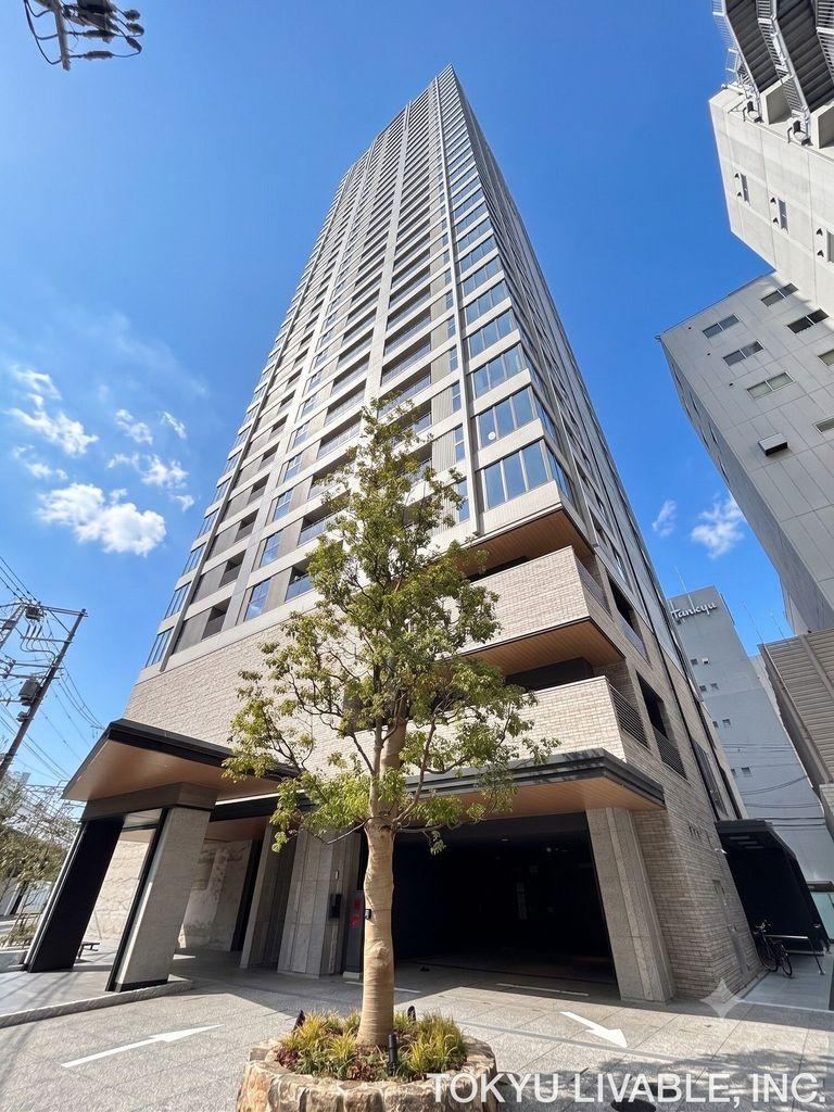 1LDK+S apartment in Kita Ward, Osaka - Photo 1