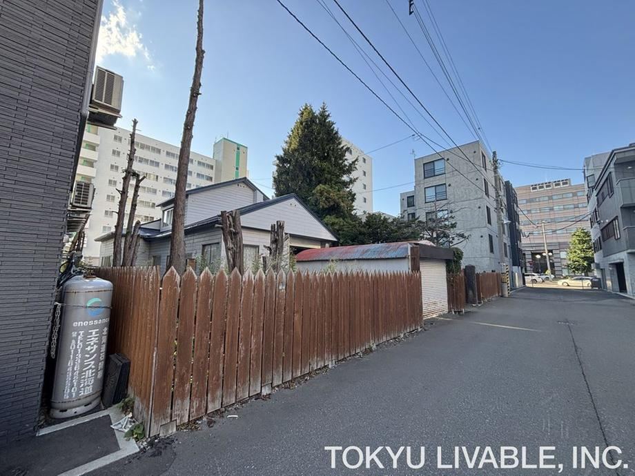 842 m² land in Chuo Ward, Sapporo, Hokkaido - Photo 1
