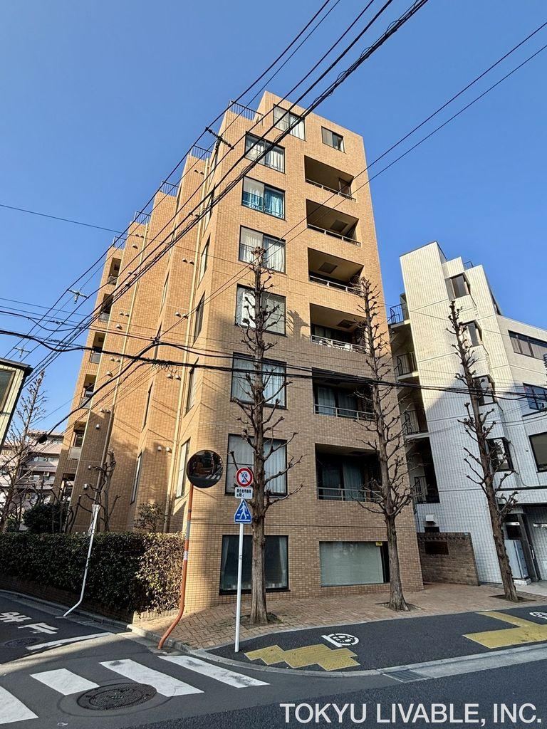 2LDK apartment in Nakano Ward, Tokyo - Photo 1