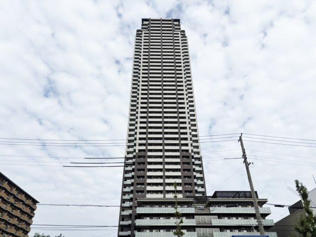 3LDK apartment in Higashinada Ward, Kobe, Hyogo - Photo 1