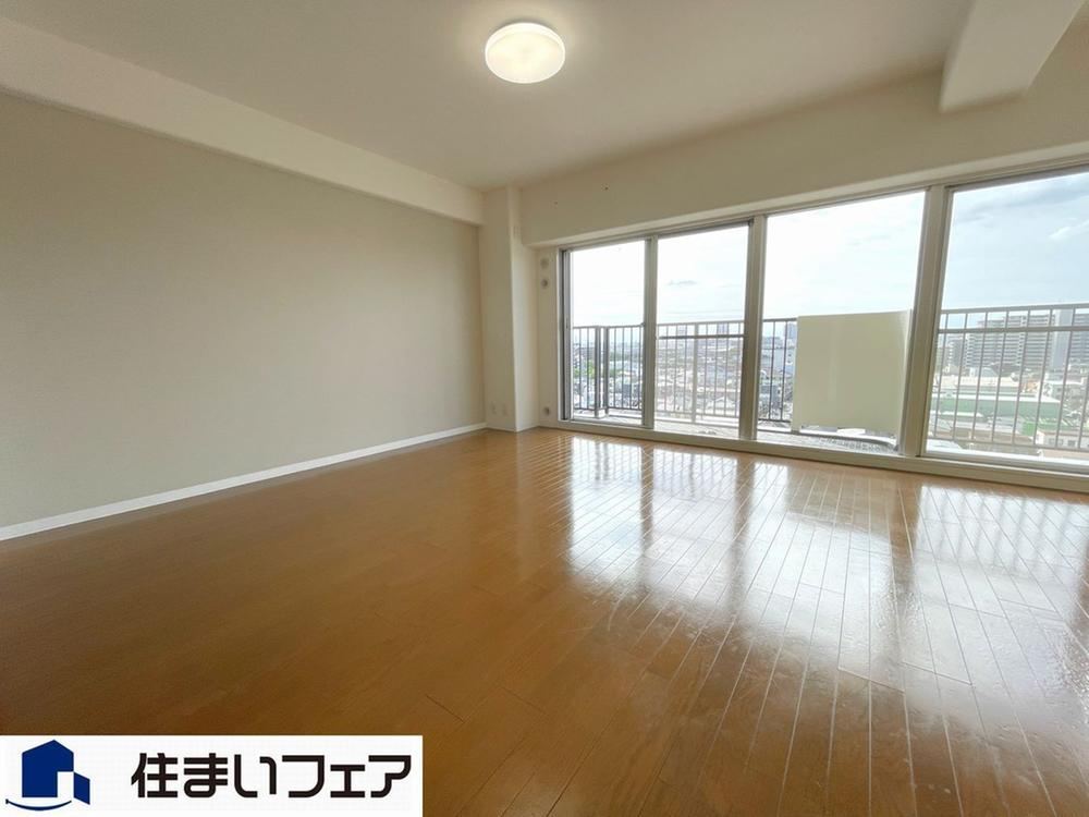 3LDK apartment in Amagasaki, Hyogo - Photo 1
