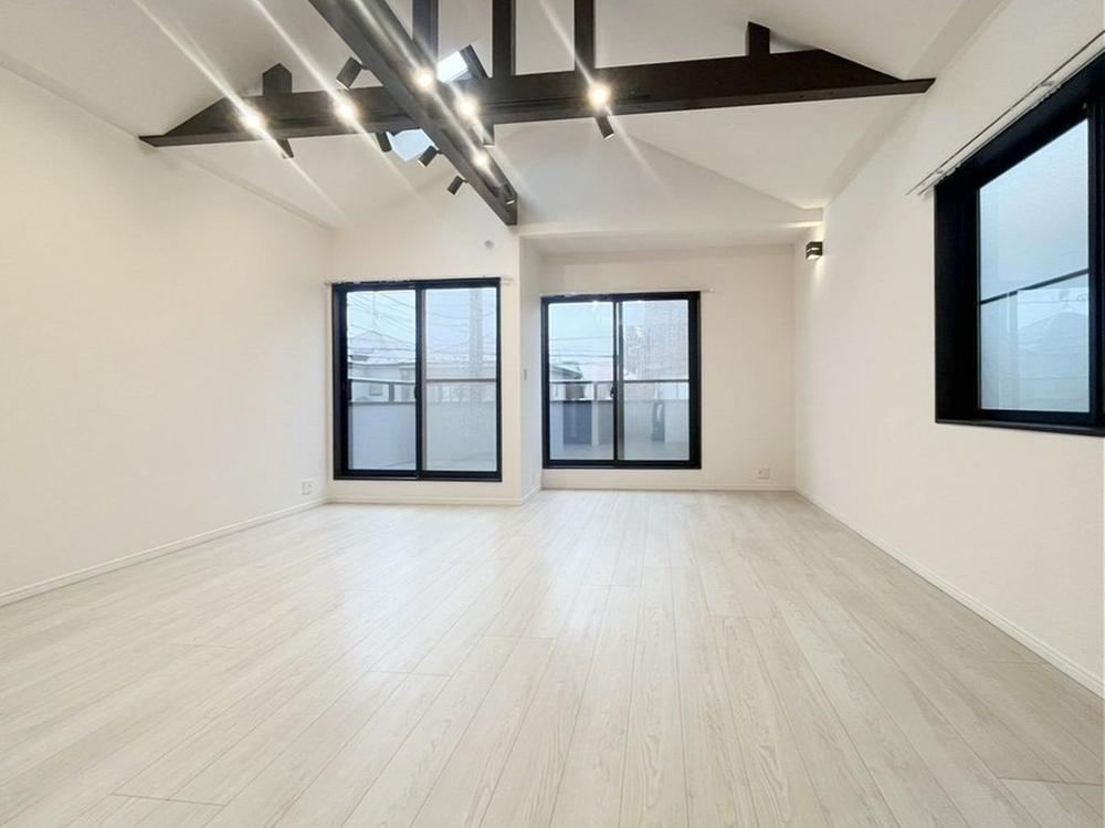 4LDK house in Suginami Ward, Tokyo - Photo 1