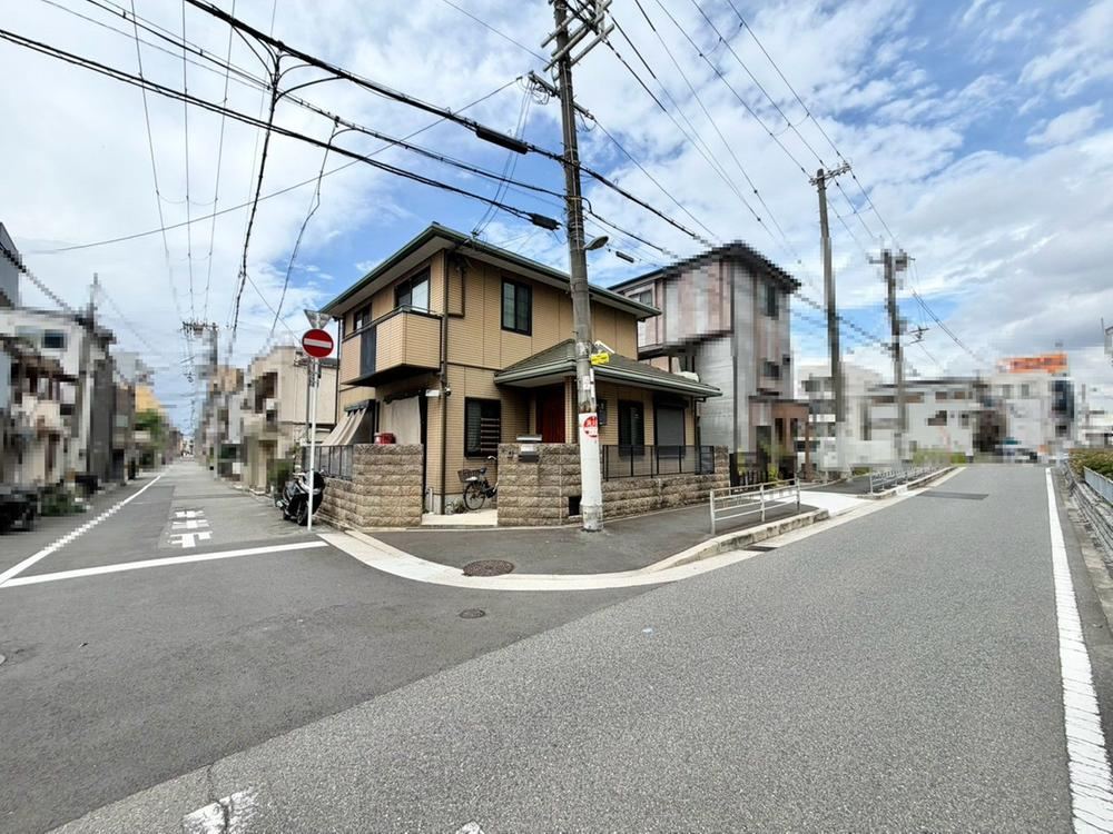 4LDK house in Suminoe Ward, Osaka - Photo 1