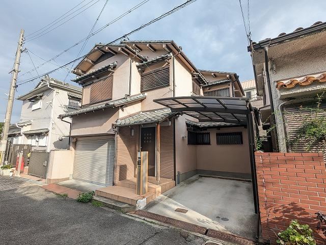 3LDK house in Hirakata, Osaka - Photo 1