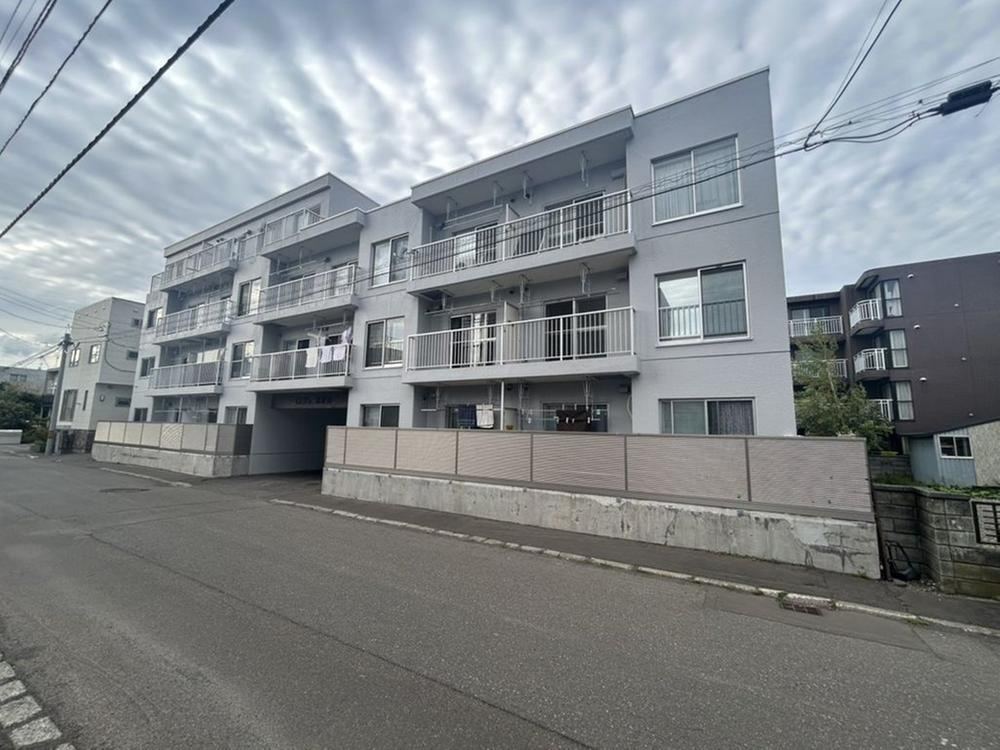 3LDK apartment in Higashi Ward, Sapporo, Hokkaido - Photo 1